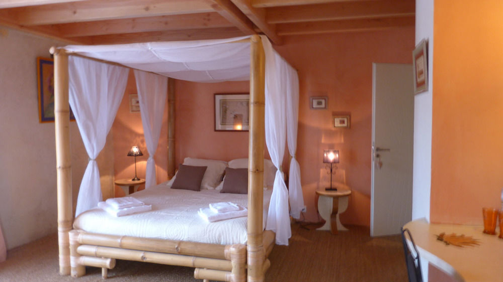 Bout De Cote Bed & Breakfast Lacam-d'Ourcet ภายนอก รูปภาพ