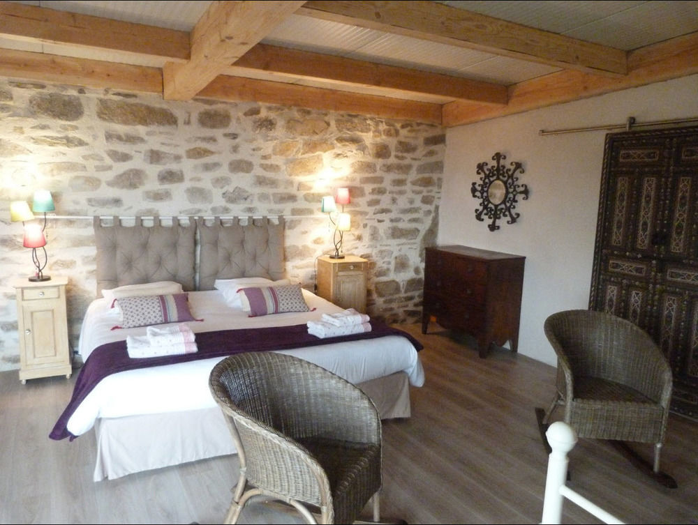 Bout De Cote Bed & Breakfast Lacam-d'Ourcet ภายนอก รูปภาพ